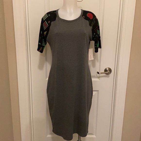 LuLaRoe Dresses & Skirts - NWT Lue La Roe Julia - Large